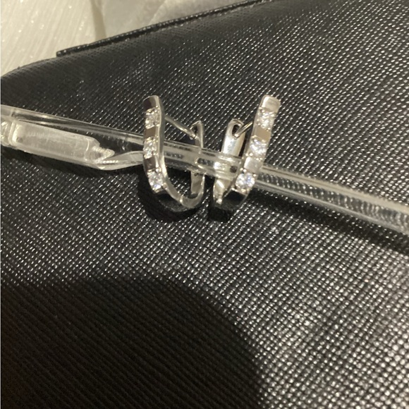 💕Minimalist Petite 925 Sterling Silver Diamond C Hoop Horseshoe Earrings - Picture 10 of 17